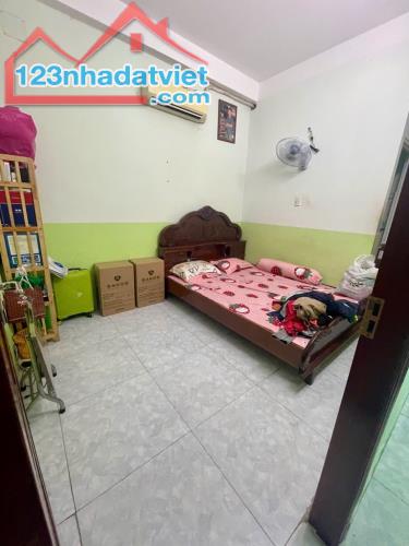 Mặt tiền Cao Xuân Dục 4x19 nở hậu 9 chỉ 12 tỷ - 1