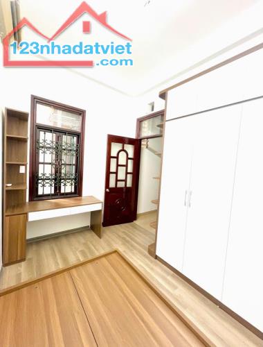 Bán nhà Thịnh Quang, Đống Đa, 40m2x5t, gần phố, gần ô tô, ngõ rộng, nhà đẹp ở ngay. - 2