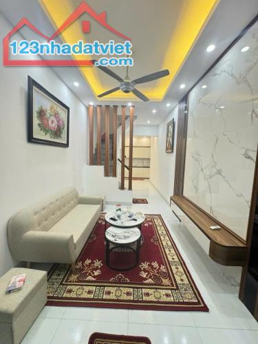 Bán nhà Phố Phương Mai_Khu Dân Trí Cao_Ba Gác Đỗ  Cửa_33mx6T_Giá: 7 Tỷ_Lh: 0396935190. - 1