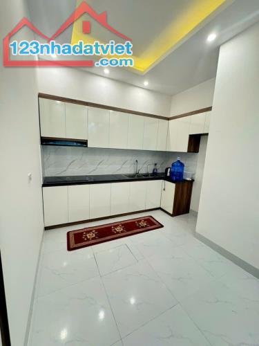 Bán nhà Phố Phương Mai_Khu Dân Trí Cao_Ba Gác Đỗ  Cửa_33mx6T_Giá: 7 Tỷ_Lh: 0396935190. - 2