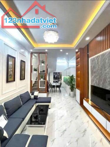Siêu phẩm ! 10M ra đường ô tô tránh có nhà lô góc 5 tầng - 34m - 4pn gần Trịnh - 1