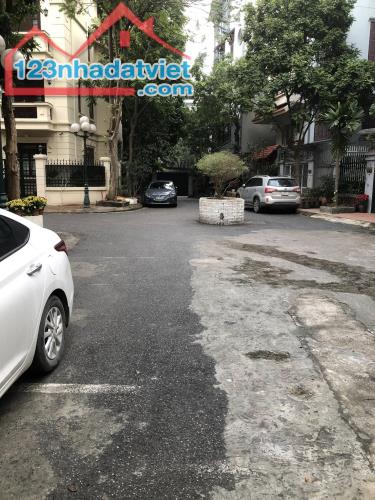 BT Phố Đội Cấn 120m*6T, MT 6m, căn góc, vỉa hè 4m, ngõ 3 ô tô tránh, ô chờ thang máy 38 tỷ