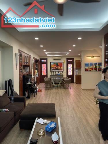 BT Phố Đội Cấn 120m*6T, MT 6m, căn góc, vỉa hè 4m, ngõ 3 ô tô tránh, ô chờ thang máy 38 tỷ - 2