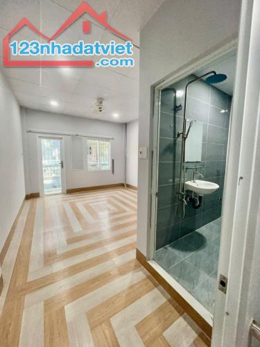 NHÀ ĐẸP TRUNG TÂM Q3, CMT8 - CHỢ HOÀ HƯNG - TÔ HIẾN THÀNH 40M² 3PN KHÉP KÍN - 1