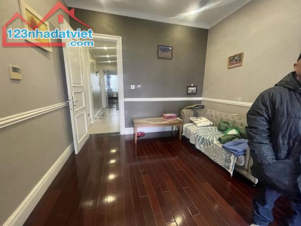 Bán Nhà Đường Cầu Giấy 147m2 x 8 tầng thang máy mặt tiền bề thế, vừa ở kết hợp làm Văn