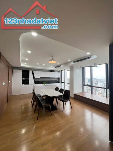 Cho thuê căn duplex 2601 tòa vip Petrowaco 97 - 99 Láng Hạ tặng nội thất sang trọng 5* - 8