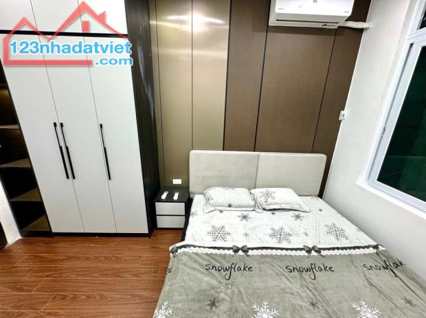 Nhỉnh 4 Tỷ - Nhà Đẹp- Gần phố- Cách Ô Tô Tránh 15m- 22m2- 4 Tầng - 3