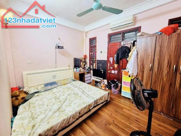 Trương Đinh - nhà xây chắc chắn , tiện ích , dt 38M giá 5.6 tỷ có thương lượng , SĐCC - 2
