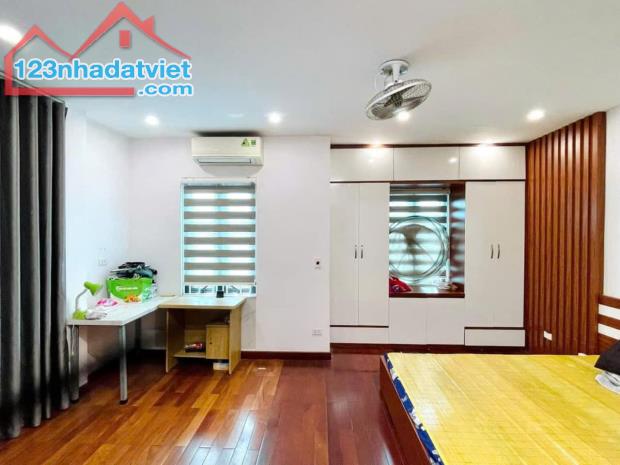 Bán gấp lô góc ô tô tránh Bùi Xương Trạch 6 tầng 40m2 full nội thất ngõ thông cho thuê, KD - 2