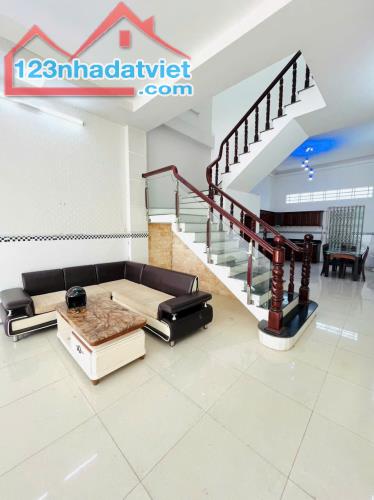 CHO THUÊ NHÀ TRỆT 1 LẦU - SẴN NỘI THẤT - KDC HƯNG PHÚ - CÁI RĂNG - CẦN THƠ - 1
