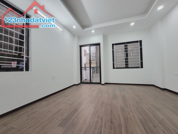 Bán nhà phố Vĩnh Hưng Hoàng Mai Dt 45m x 5 tầng Xây Mới lô góc 20m ra mặt phố vf3 vào nhà - 4