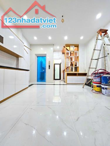 Bán nhà ngõ 207 Xuân Đỉnh 5 tầng thang máy 35m2 MT 4.5m Lô góc, 2 thoáng mới tinh, 7,x tỷ - 3