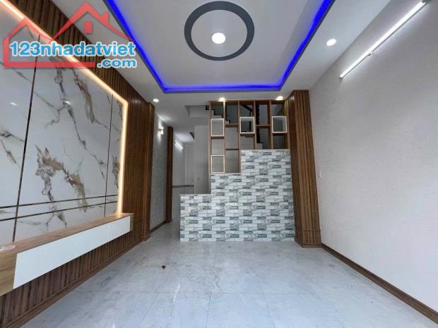 BÁN NHÀ 2 LẦU ĐƯỜNG TD4, SHR CÓ HOÀN CÔNG, DTSD 120M2 - 1