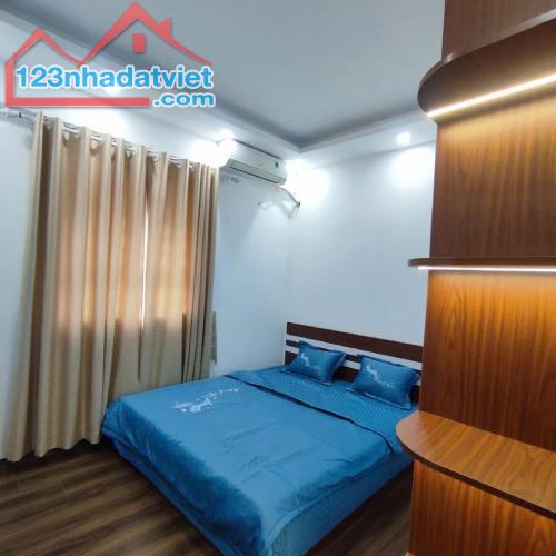 NGUYỄN KHÁNH TOÀN - CẦU GIẤY - 29m x 4 TẦNG - 5,7 tỷ - 20m Ô TÔ - GẦN CV NGHĨA ĐÔ - 2
