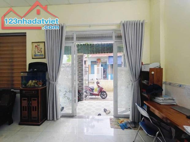 NHÀ C4 SẠCH ĐẸP, DT 82M2 (NGANG 6M), KIỆT TÔN ĐỨC THẮNG, GẦN BẾN XE - CHỈ HƠN 2 TỶ - 1