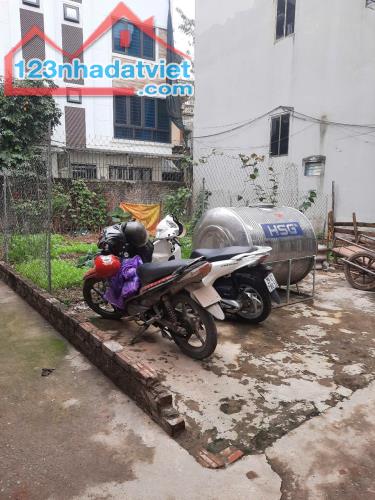 BÁN ĐẤT TÂY MỖ, THỬA ĐẤT PHÂN LÔ A4 VUÔNG ĐẸP, MẶT NGÕ RỘNG, OTO ĐỖ CỔNG, 39M, 4.6 TỶ. - 2