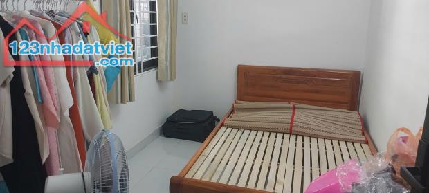 ♥ Nhà 2 mặt kiệt, cách MT Hoàng Diệu 45m, kiệt thông, gần Chợ Mới, 2 tầng, chắc đẹp ở - 1