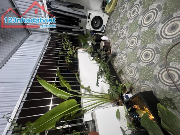 BÁN NHÀ ÔTÔ ĐỖ CỬA, NGÕ NÔNG, PHỐ TÂN THỤY, LONG BIÊN. 30M².  5TẦNG.  MT: 4,7M - 5