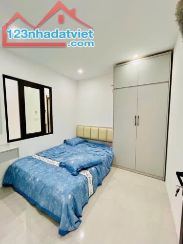 TT B4 Nghĩa Tân - Ô tô đỗ cửa - Nhà đẹp lung linh - 4,65 tỷ. - 4