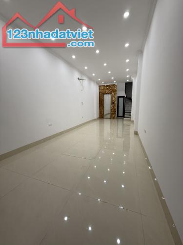 BÁN NHÀ 7 TẦNG MỚI XÂY - ĐỘI CẤN, BA ĐÌNH - DIỆN TÍCH 35M² - Ô TÔ CẠNH NHÀ - GIÁ 8.58 TỶ - 3