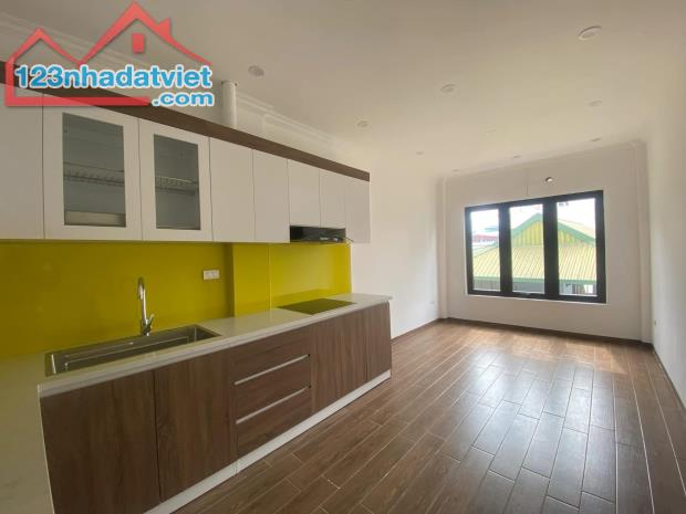 BÁN NHÀ 7 TẦNG MỚI XÂY - ĐỘI CẤN, BA ĐÌNH - DIỆN TÍCH 35M² - Ô TÔ CẠNH NHÀ - GIÁ 8.58 TỶ - 4
