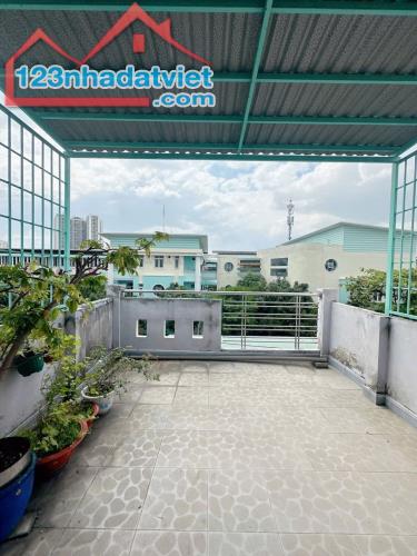 Mặt tiền cư xá Bùi Minh trực P5Q8. 47m2, 2 lầu 4 * 12. Giá 13.5 TL - 4