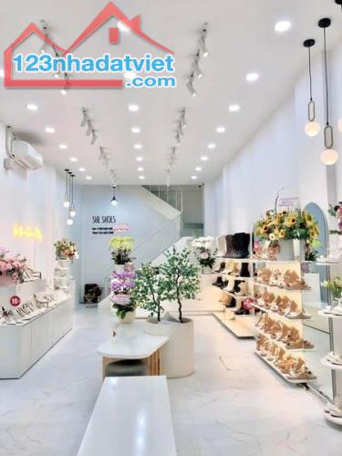 Gò Vấp ! Sang nhượng MẶT BẰNG KINH DOANH shop GIÀY DÉP do chuyển địa điểm, Tel : - 2