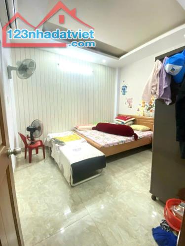 Mặt Tiền Lớn 10M, Khu P Lô, Tam Bình Thủ Đức, DT 81m2 ( 5.2 x 16 ) 4 Tầng, chỉ 6.99ty - 4
