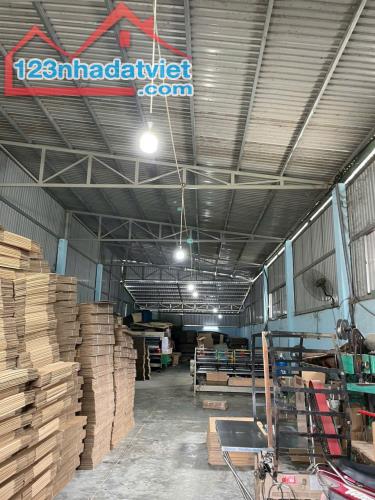 Chủ cần bán xưởng 1/ Võ Văn Bích Củ Chi, 8.15x43m, 350m2, đã có xưởng đang cho thuê,6ty200