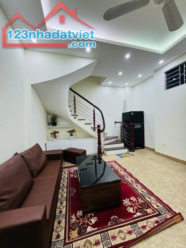 NHÀ CHÍNH CHỦ - GIÁ TỐT - Vị Trí Đẹp Tại Ngọc Hà, Đội Cấn, Ba Đình, TPHN