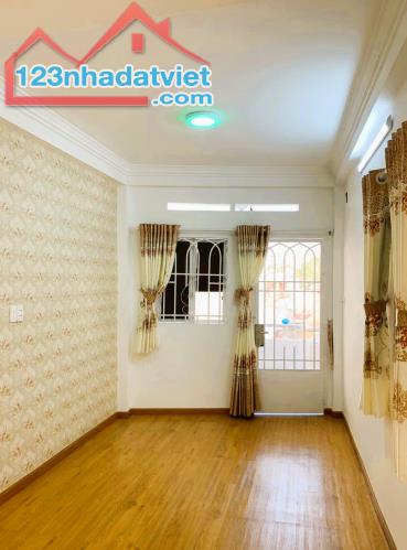Nhỉnh 1 tỷ có nhà SHR PHẠM VĂN HAI, 2 tầng