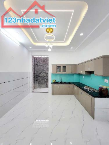 Bán nhà Quận Bình Tân, Bình Trị Đông, 52m2 nhà 3 tầng giá 4,9 tỷ.