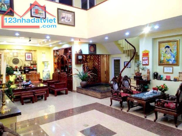 Biệt thự mini Cổ Linh-Tư Đình, 125m x 5 tầng, mặt tiền 8.5m, 1 mặt phố 1 mặt ngõ, gara - 2