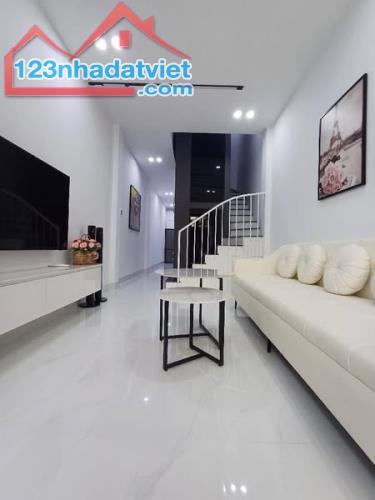 🏠 NHÀ ĐỨC DIỄN 30M2-   2 MẶT NGÕ - OTO TRÁNH - GIÁ 3.3TỶ, LH 0987501656