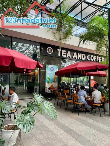 SANG NHƯỢNG QUÁN CAFE TẠI CHÂN ĐẾ TÒA NHÀ VĂN PHÒNG