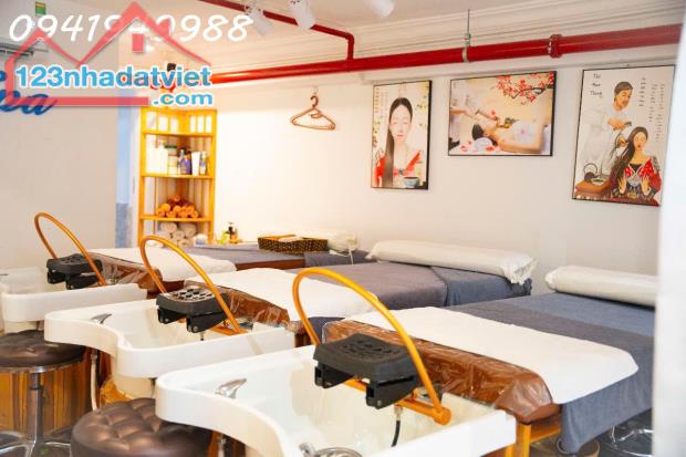 SANG TIỆM NAIL GỘI DƯỠNG SINH DECOR XINH XẮN NGAY TRUNG TÂM QUẬN 1