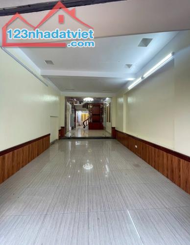 Bán nhà 4 tầngThiên Lôi,Lê Chân.93m2.Đường 5m.Kinh doanh tốt.Có Gara Ô tô.Giá chỉ 5,55 tỷ - 3