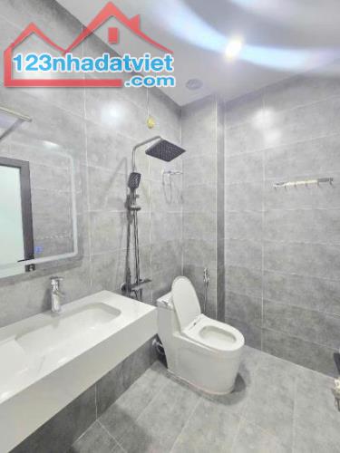 NHÀ DÂN XÂY, ĐƯỜNG Ô TÔ TRÁNH, 43M2, HƠN 4M MẶT TIỀN, LA PHÙ, HOÀI ĐỨC NHỈNH 6 TỶ - 4