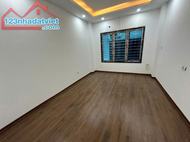 Nhà đẹp mới 40m2 4 tầng lô góc, gần oto đường Trịnh Văn Bô - 3