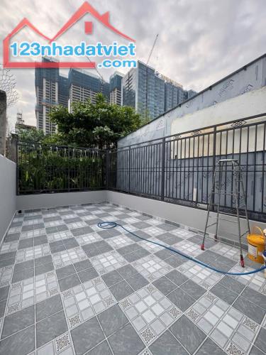 Bán nhà mới Huỳnh Tấn Phát, p.Tân Phú Q7, cách Phú Mỹ Hưng 300m. 105m2 [4×26] 3 tầng, 7tyx - 4