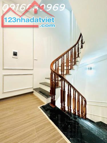 Bán nhà phố Vĩnh Phúc, 30m², 5 tầng, ngõ rộng 2.5m, giá chỉ 6 tỷ! - 3