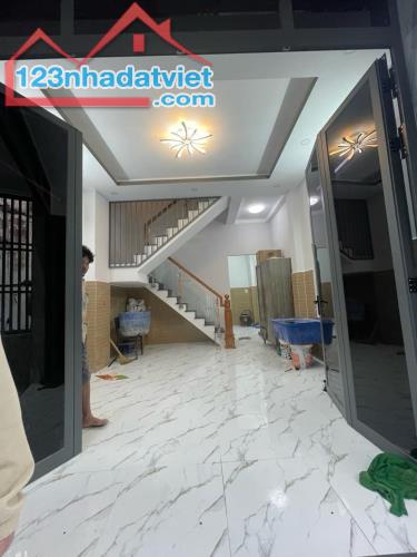 BÁN NHÀ QUẬN 6, NGUYỄN VĂN LUÔNG, 4.5 X 10M X 3 TẦNG, NỞ HẬU 5M, NHỈNH 4 TỶ