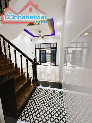 HIẾM, NHÀ MỚI THƠM SƠN, 3 TẦNG, DT 72 M2 (4 x 18), HẺM 4M, BÙI ĐÌNH TÚY, GẦN CHỢ BÀ CHIỂU. - 3