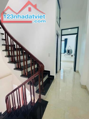 Bán nhà 37m xây mới 3 tầng ngõ ô tô thông Trần Lãm - 2