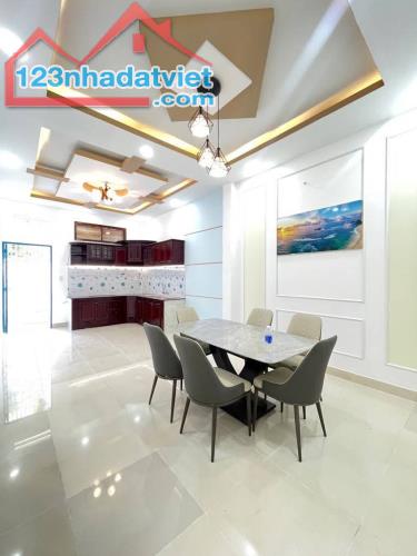 🔥🔥🏡 Bán nhà mặt tiền thạnh Xuân 21 quận 12 quá đẹp 👍👍  Diện tích 76m (4x19) giá 7.5tỷ - 1