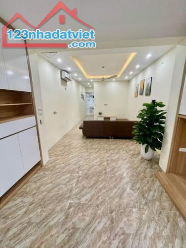 Bán nhà phố Tô Hiệu Hà Đông Diện Tích 46/54m2 3T MT 3.2m Giá 9.3 tỷ lô góc 3 thoáng - 3