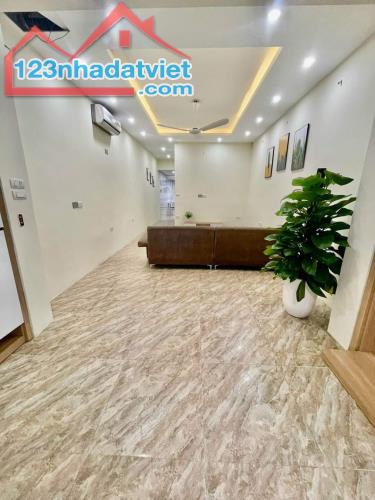 Bán nhà phố Tô Hiệu Hà Đông Diện Tích 40m2 5 T MT 3.2m Giá 9.5 tỷ Ngõ thông - 4