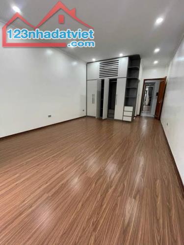 Bán Nhanh Nhà Phố Nguyễn Sơn Long Biên 50m2 7 Tầng Thang Máy, Vài Bước Ra MP 12.9 Tỷ - 2