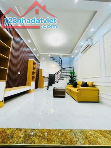 BÁN GẤP NHÀ TÂN MAI HOÀNG MAI 3T, 30m2, MT 3.9m, Chỉ 3.48Tỷ. LH: 0962 630 109 - 1