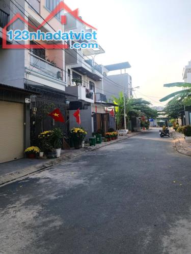 Bán Đất Quận 9, Đất P lô, Bưng ông Thoàn, DT 60m2, khu Xây dựng 3 lầu, chỉ 4ty hơn. - 1